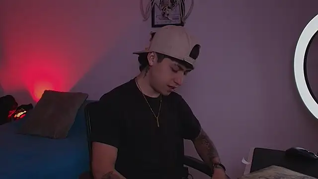 Ares Dickson online show from 09/20/25, 06:53