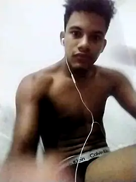 Snapshot of Gutierrez6383 chatting on 03/08/25, 04:01 Gutierrez6383 online show from 03/08/25, 04:01