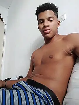 Snapshot of Gutierrez6383 chatting on 03/14/25, 08:06 Gutierrez6383 online show from 03/14/25, 08:06