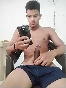 Snapshot of Gutierrez6383 chatting on 09/16/25, 11:33 Gutierrez6383 online show from 09/16/25, 11:33