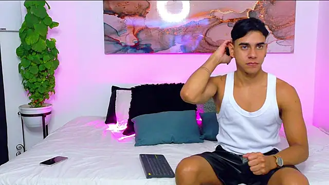 Snapshot of Mackenzzie_777_ chatting on 10/09/25, 03:15 Mackenzzie 777 online show from 10/09/25, 03:15