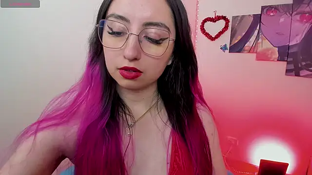Snapshot of Julieta_cott chatting on 02/15/25, 02:26 Julieta cott online show from 02/15/25, 02:26