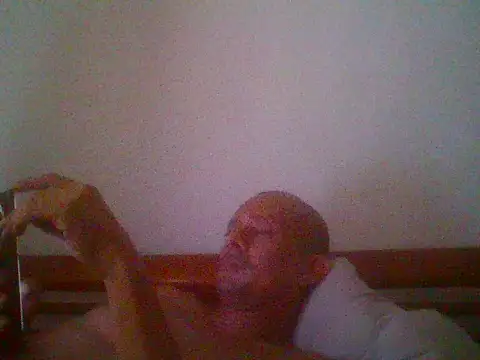 Snapshot of snoppie chatting on 10/14/25, 05:14 snoppie online show from 10/14/25, 05:14