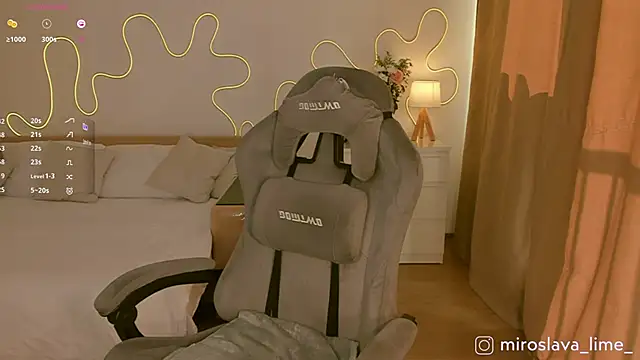 Snapshot of MiroslavaLime chatting on 03/22/25, 06:00 MiroslavaLime online show from 03/22/25, 06:00