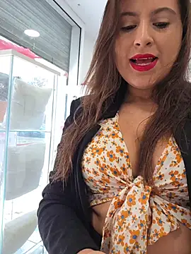 GatitaXD27 online show from 11/15/25, 09:50