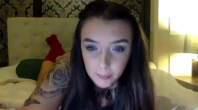 LucyLuxee19 online show from 12/29/24, 07:32