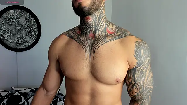 Snapshot of mike_belle chatting on 04/13/26, 11:21 mike belle online show from 04/13/26, 11:21