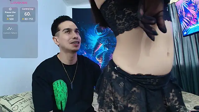 HotCouple 697 online show from 01/05/25, 06:35