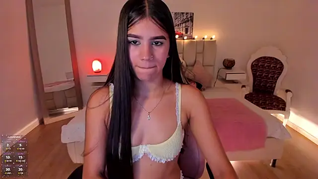 Sophia rincon online show from 09/15/25, 07:14