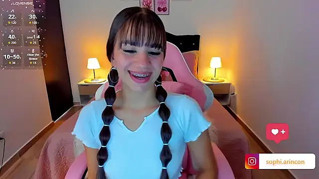 Snapshot of Sophia_rincon chatting on 02/03/26, 06:46 Sophia rincon online show from 02/03/26, 06:46