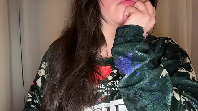 Snapshot of Sandysecret chatting on 03/17/26, 09:29 Sandysecret online show from 03/17/26, 09:29