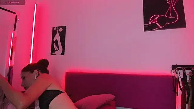 Little Naughtty online show from 02/12/25, 02:21