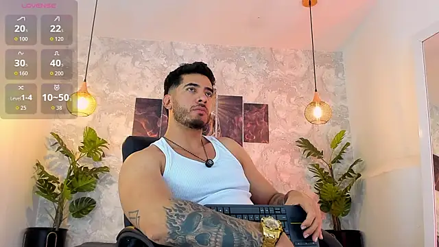 Snapshot of Nate_franco chatting on 07/14/26, 05:45 Nate franco online show from 07/14/26, 05:45
