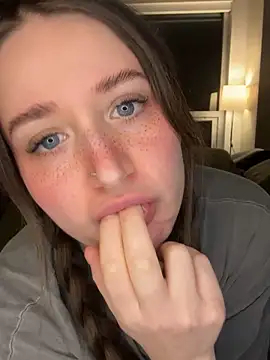 Snapshot of nerdynina chatting on 04/23/26, 03:08 nerdynina online show from 04/23/26, 03:08