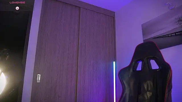 Rick  Smith153 online show from 03/22/25, 07:47