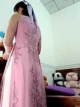 Snapshot of ___Erin___ chatting on 02/06/26, 02:27 Erin online show from 02/06/26, 02:27