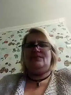 Snapshot of Forest-Lady chatting on 12/28/24, 10:14 Forest-Lady online show from 12/28/24, 10:14