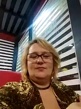 Snapshot of Forest-Lady chatting on 01/17/25, 05:30 Forest-Lady online show from 01/17/25, 05:30