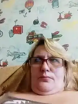 Snapshot of Forest-Lady chatting on 01/18/25, 01:08 Forest-Lady online show from 01/18/25, 01:08