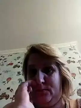 Snapshot of Forest-Lady chatting on 01/31/25, 11:24 Forest-Lady online show from 01/31/25, 11:24