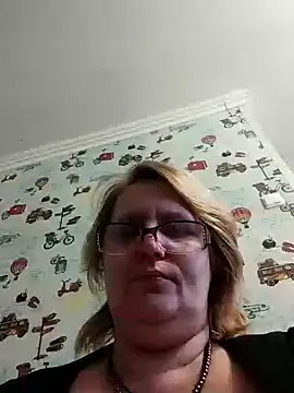 Snapshot of Forest-Lady chatting on 02/12/25, 01:16 Forest-Lady online show from 02/12/25, 01:16