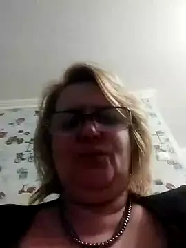 Snapshot of Forest-Lady chatting on 02/12/25, 08:18 Forest-Lady online show from 02/12/25, 08:18