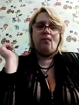 Snapshot of Forest-Lady chatting on 02/20/25, 04:14 Forest-Lady online show from 02/20/25, 04:14