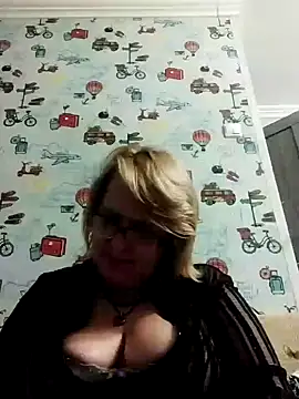 Snapshot of Forest-Lady chatting on 02/20/25, 07:19 Forest-Lady online show from 02/20/25, 07:19