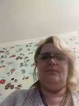 Snapshot of Forest-Lady chatting on 02/24/25, 03:09 Forest-Lady online show from 02/24/25, 03:09