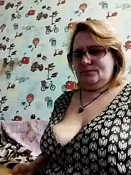 Snapshot of Forest-Lady chatting on 03/13/25, 01:40 Forest-Lady online show from 03/13/25, 01:40