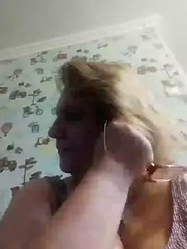 Snapshot of Forest-Lady chatting on 03/20/25, 12:32 Forest-Lady online show from 03/20/25, 12:32