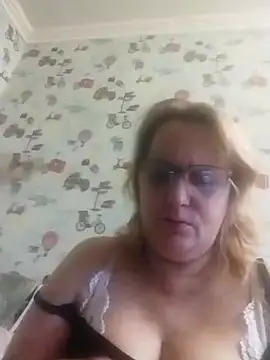 Snapshot of Forest-Lady chatting on 10/25/25, 11:40 Forest-Lady online show from 10/25/25, 11:40