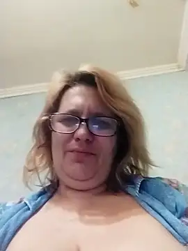 Forest-Lady online show from 02/16/26, 05:42