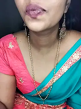 Snapshot of hotlovelygirl chatting on 09/23/25, 05:38 hotlovelygirl online show from 09/23/25, 05:38