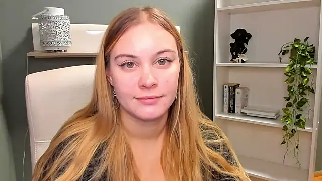 kitty valeria online show from 12/21/24, 11:11