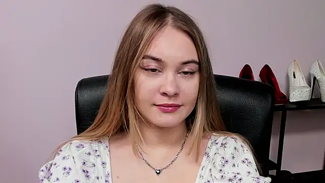 Snapshot of kitty_valeria chatting on 02/01/26, 02:48 kitty valeria online show from 02/01/26, 02:48