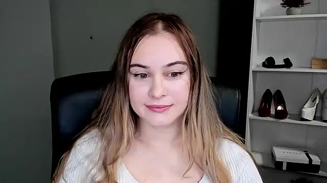 Snapshot of kitty_valeria chatting on 02/25/26, 09:57 kitty valeria online show from 02/25/26, 09:57