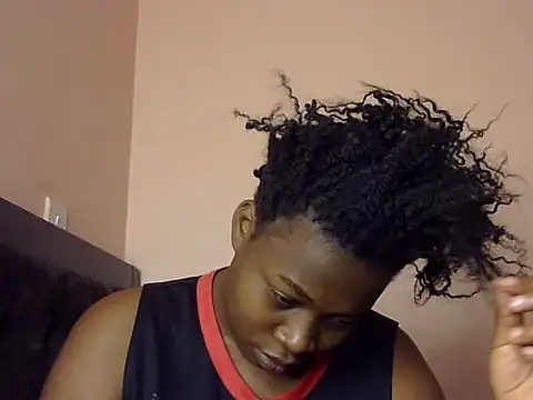 Horny-pretty online show from 02/18/25, 11:44