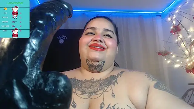 Snapshot of VeronikCuhubby chatting on 12/20/24, 12:16 VeronikCuhubby online show from 12/20/24, 12:16