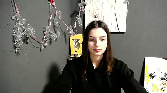 lady olivia  online show from 12/18/24, 02:06