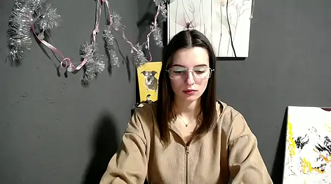 lady olivia  online show from 12/20/24, 01:11