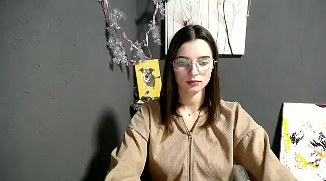 lady olivia  online show from 12/20/24, 04:46