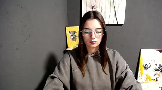 lady olivia  online show from 03/04/25, 05:34