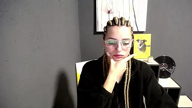 lady olivia  online show from 10/13/25, 02:28