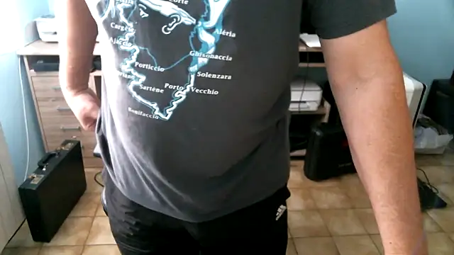 Snapshot of urick10500 chatting on 02/06/26, 08:29 urick10500 online show from 02/06/26, 08:29