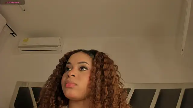 Samanntha Rose online show from 12/05/25, 07:21