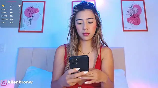 Snapshot of elianabrown chatting on 02/25/25, 12:47 elianabrown online show from 02/25/25, 12:47