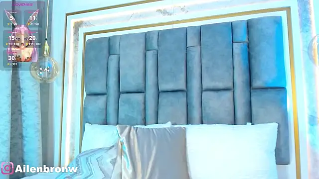 Snapshot of elianabrown chatting on 03/21/25, 01:24 elianabrown online show from 03/21/25, 01:24