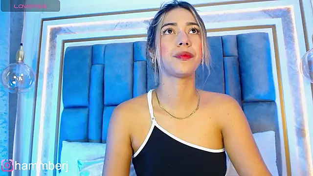 Snapshot of elianabrown chatting on 03/21/25, 10:50 elianabrown online show from 03/21/25, 10:50