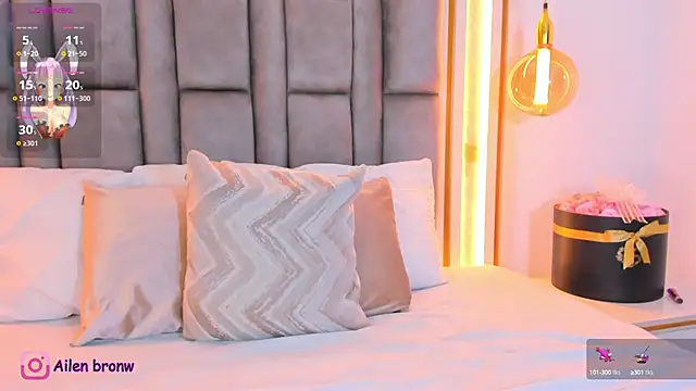 Snapshot of elianabrown chatting on 09/08/25, 10:09 elianabrown online show from 09/08/25, 10:09